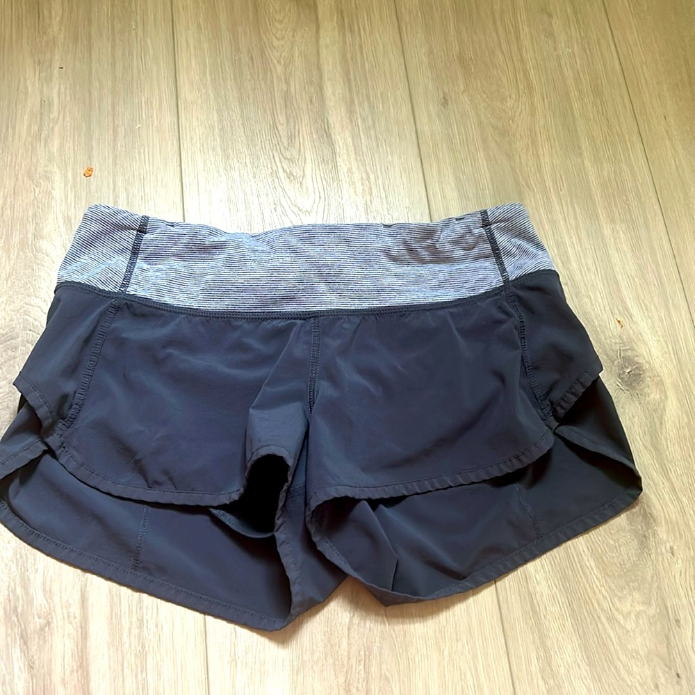Lululemon speed ups size 4